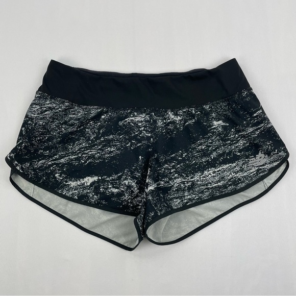 New Balance Running Shorts Women’s M Black White Space Dye Lined Lightweight EXC - Picture 1 of 9